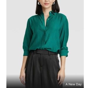 WOMEN’S LONG SLEEVE BUTTON-DOWN SHIRT 👚